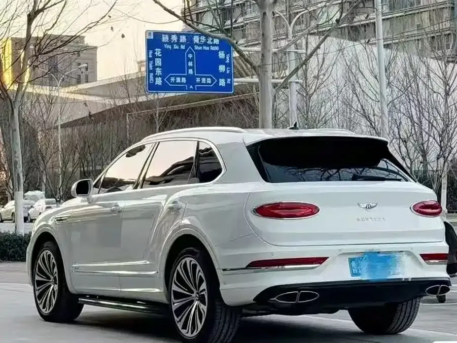 Bentley Bentayga — фото 5