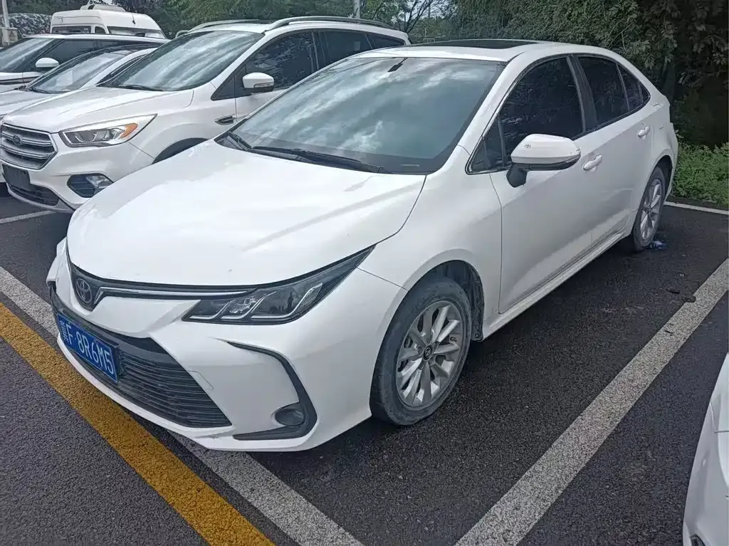 Toyota Corolla — фото 1