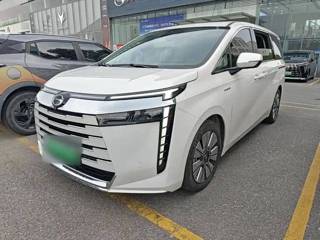GAC Motor 传祺E8 PHEV — фото 1