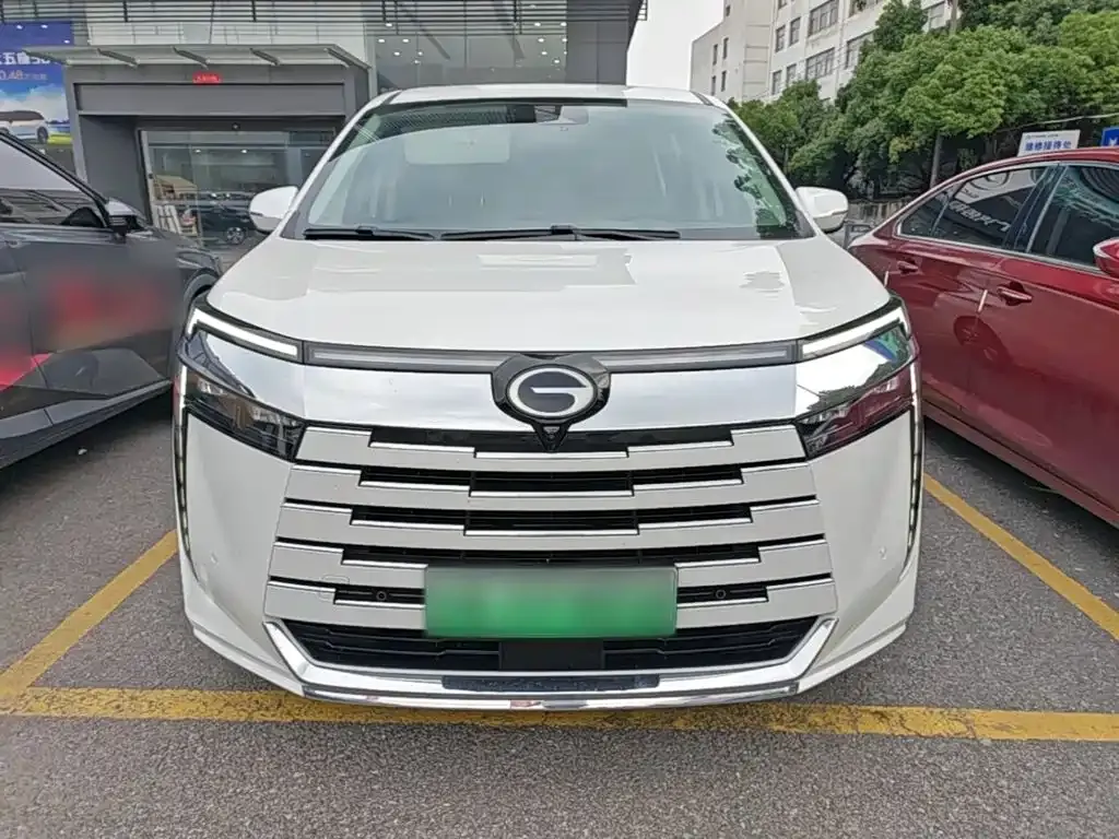 GAC Motor 传祺E8 PHEV — фото 9