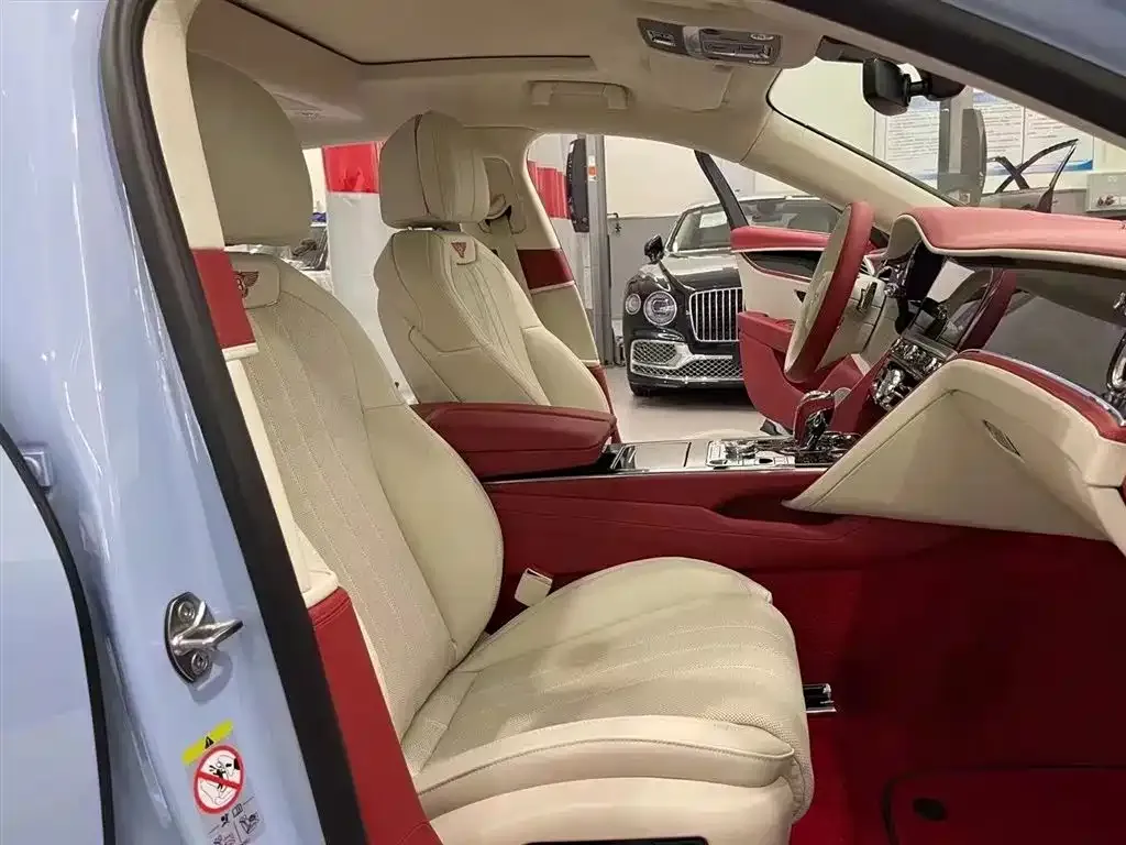 Bentley Flying Spur — фото 3