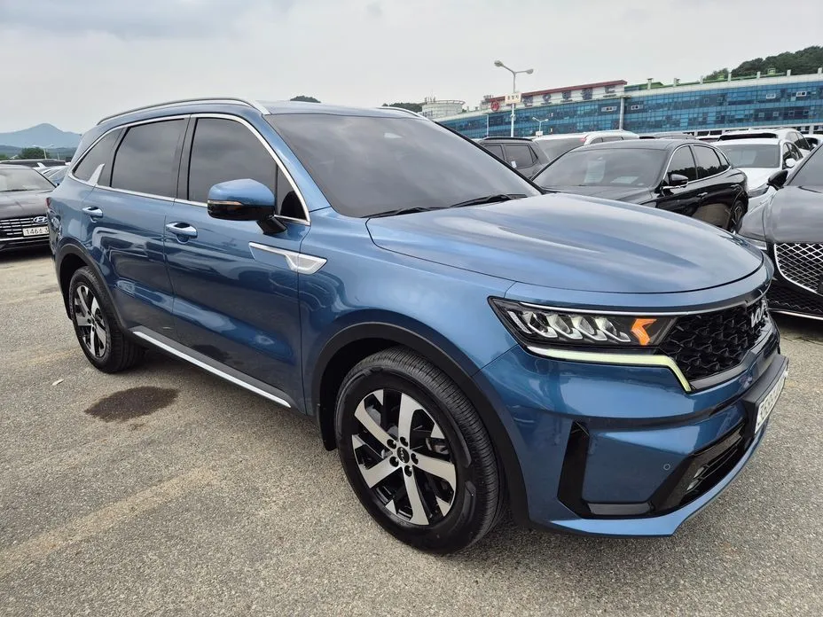 Kia Sorento — фото 6