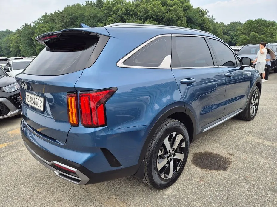 Kia Sorento — фото 8