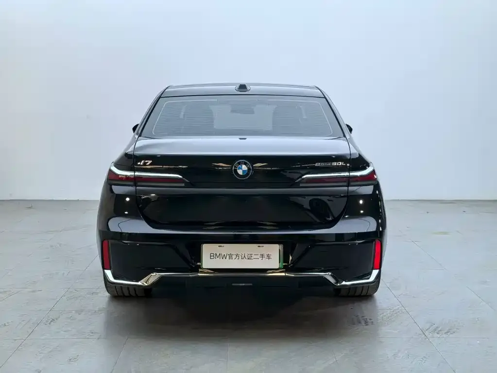 BMW i7 — фото 5