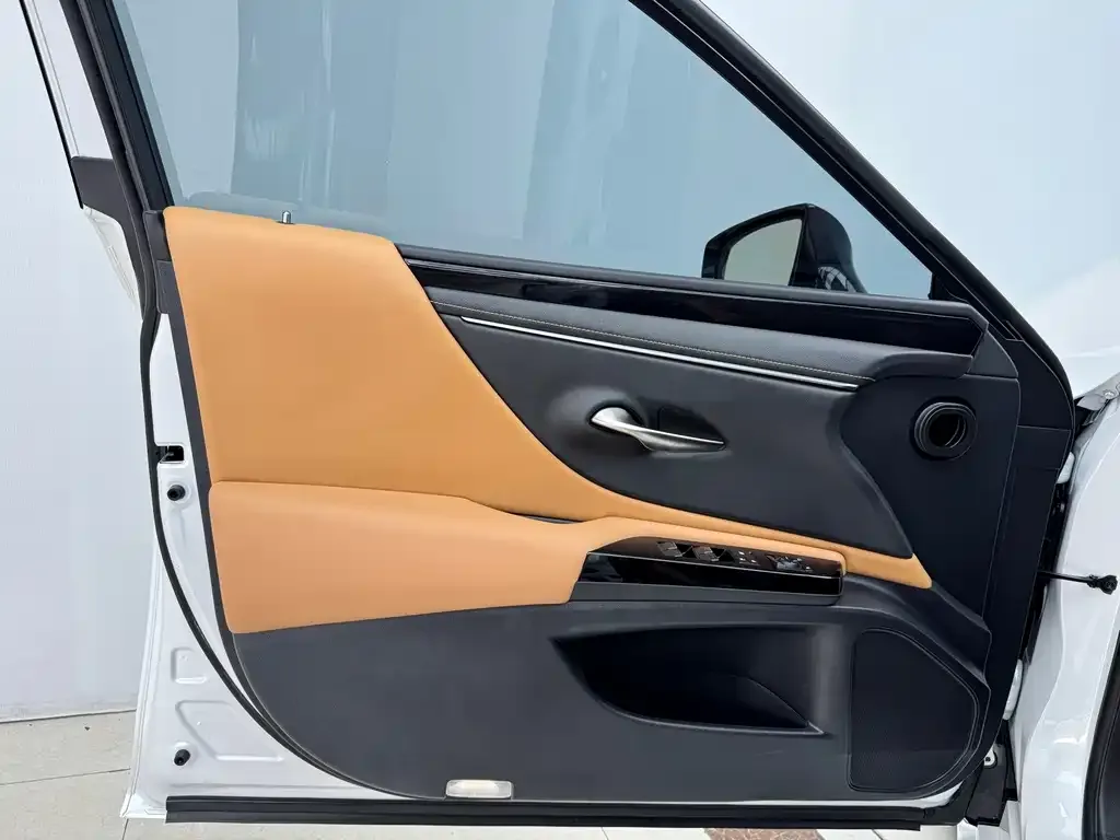 Lexus ES 2024 из CN, фото 3