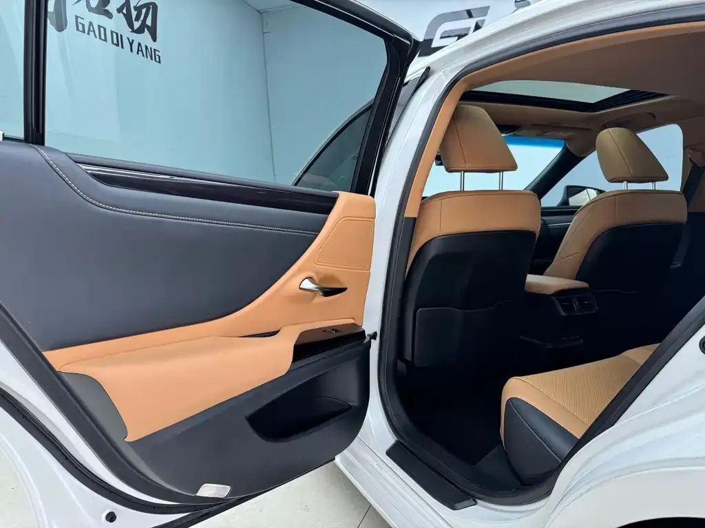 Lexus ES 2024 из CN, фото 9