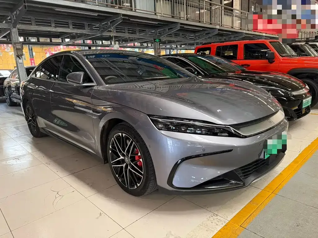 BYD Han — фото 10