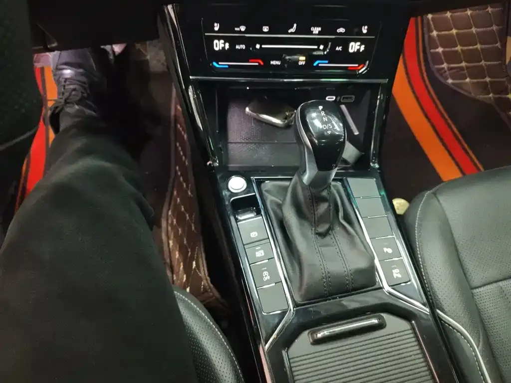 Volkswagen Passat — фото 10