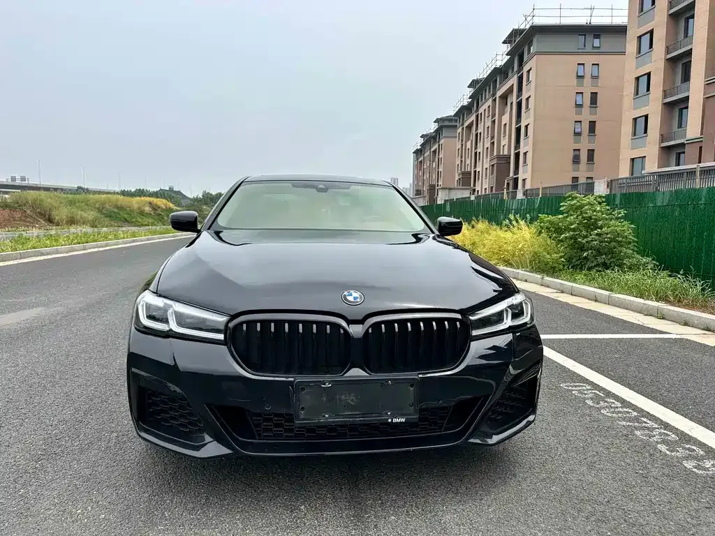 BMW 5 Series — фото 8