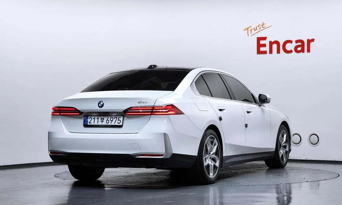 BMW 5-Series 2024 из KR, фото 6