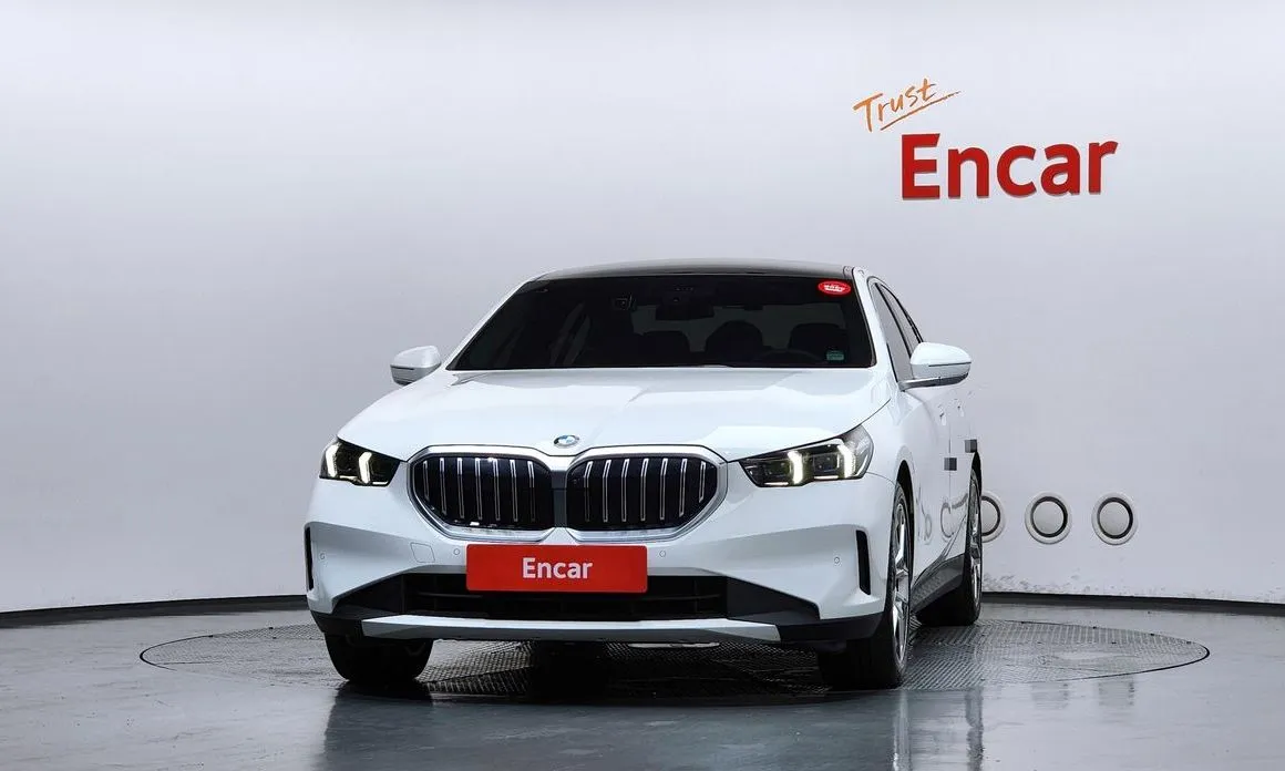 BMW 5-Series 2024 из KR, фото 3