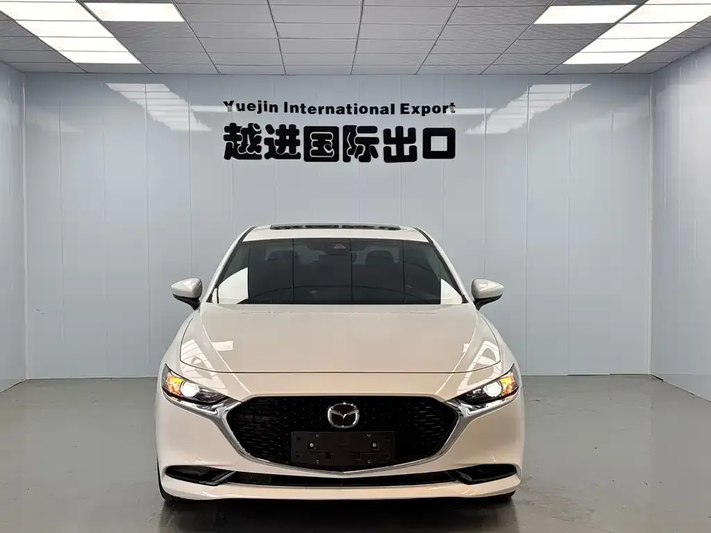 Mazda 3 Axela — фото 4