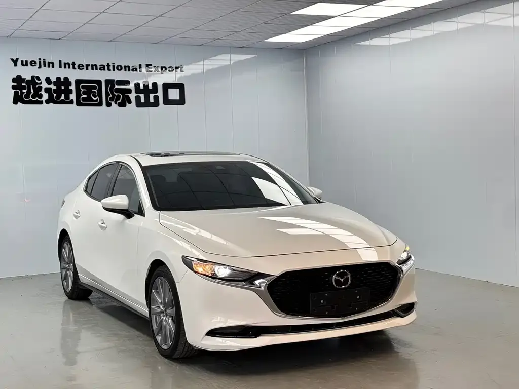 Mazda 3 Axela — фото 9
