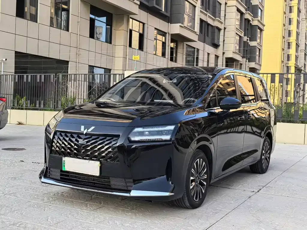 Wuling Starlight 730 New Energy — фото 1