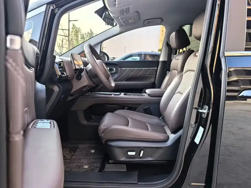 Wuling Starlight 730 New Energy — фото 7