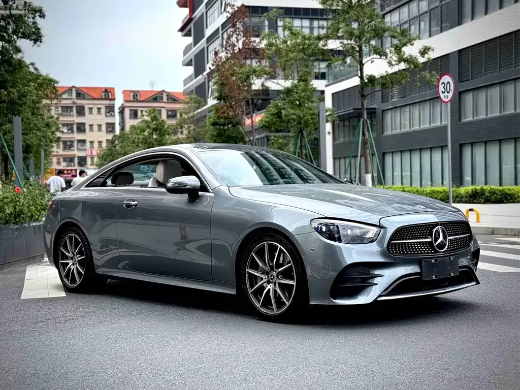 Mercedes-Benz E-Class (Import) — фото 9