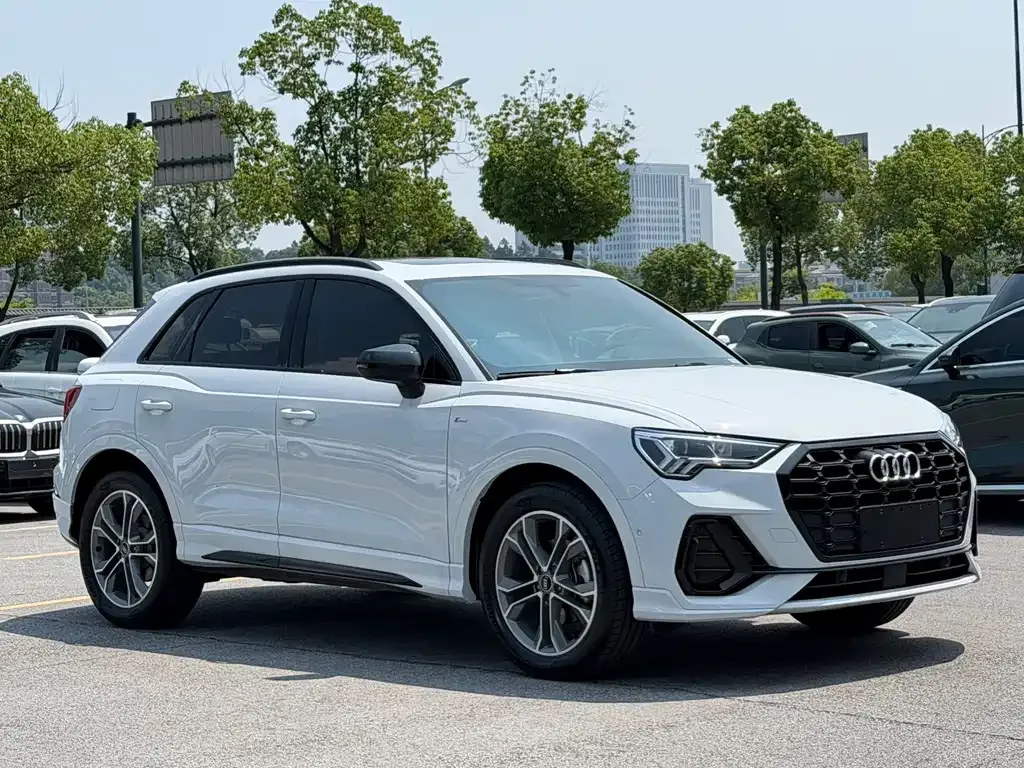 Audi Q3 — фото 9