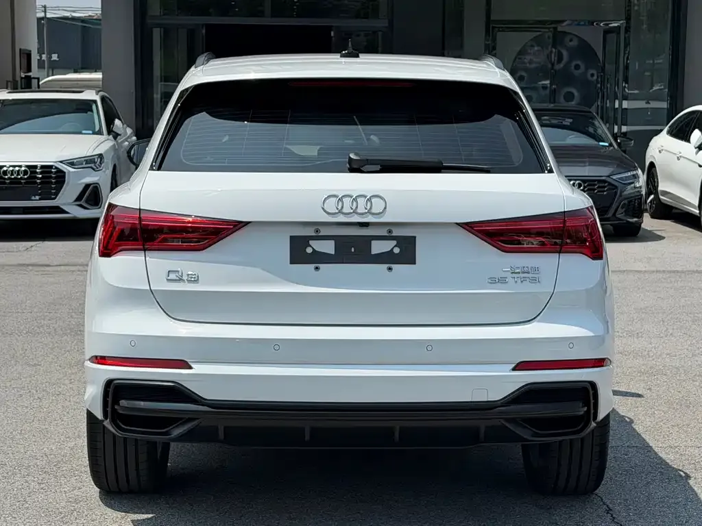 Audi Q3 — фото 4
