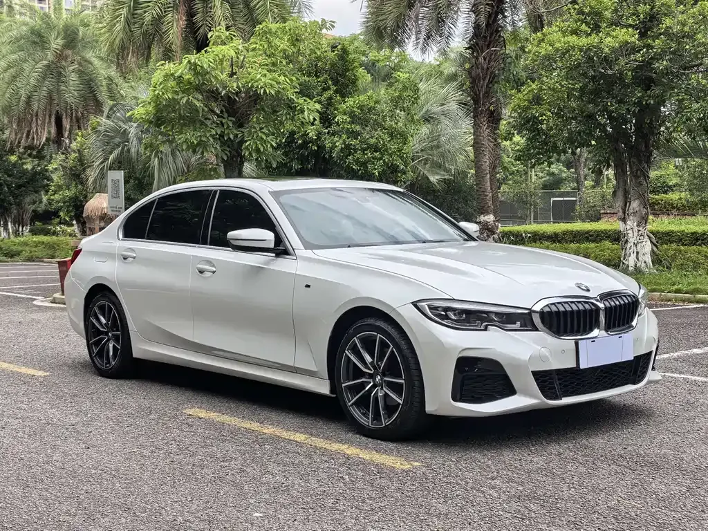 BMW 3 Series — фото 1