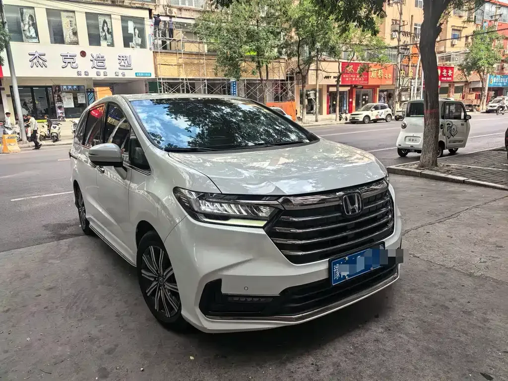 Honda Odyssey — фото 1