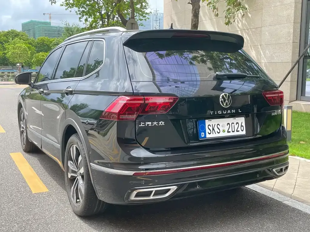 Volkswagen Tiguan L — фото 7