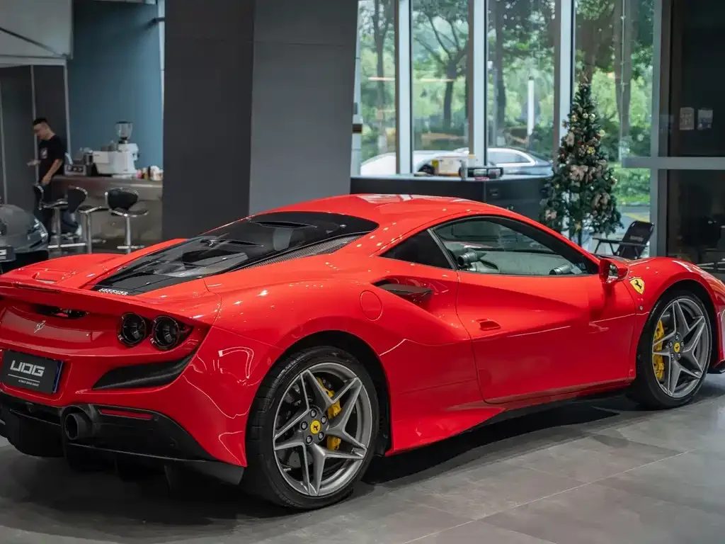 Ferrari F8 — фото 5