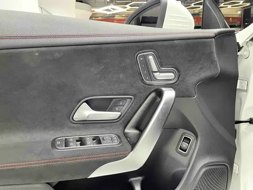 Mercedes-Benz CLA (Import) — фото 6