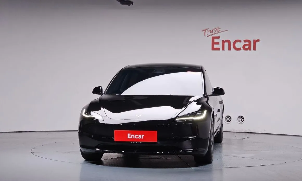 Tesla Model 3 — фото 3