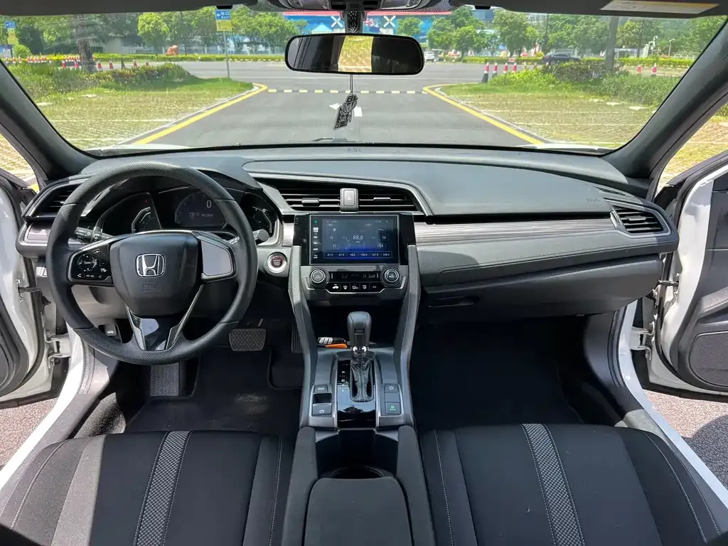 Honda Civic — фото 5
