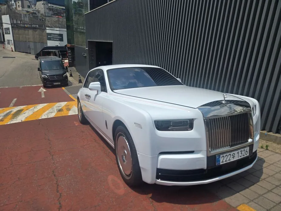 Rolls-Royce Phantom 2021 из KR, фото 8