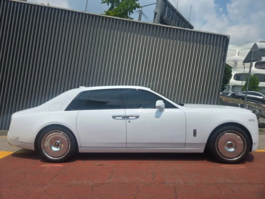 Rolls-Royce Phantom 2021 из KR, фото 7