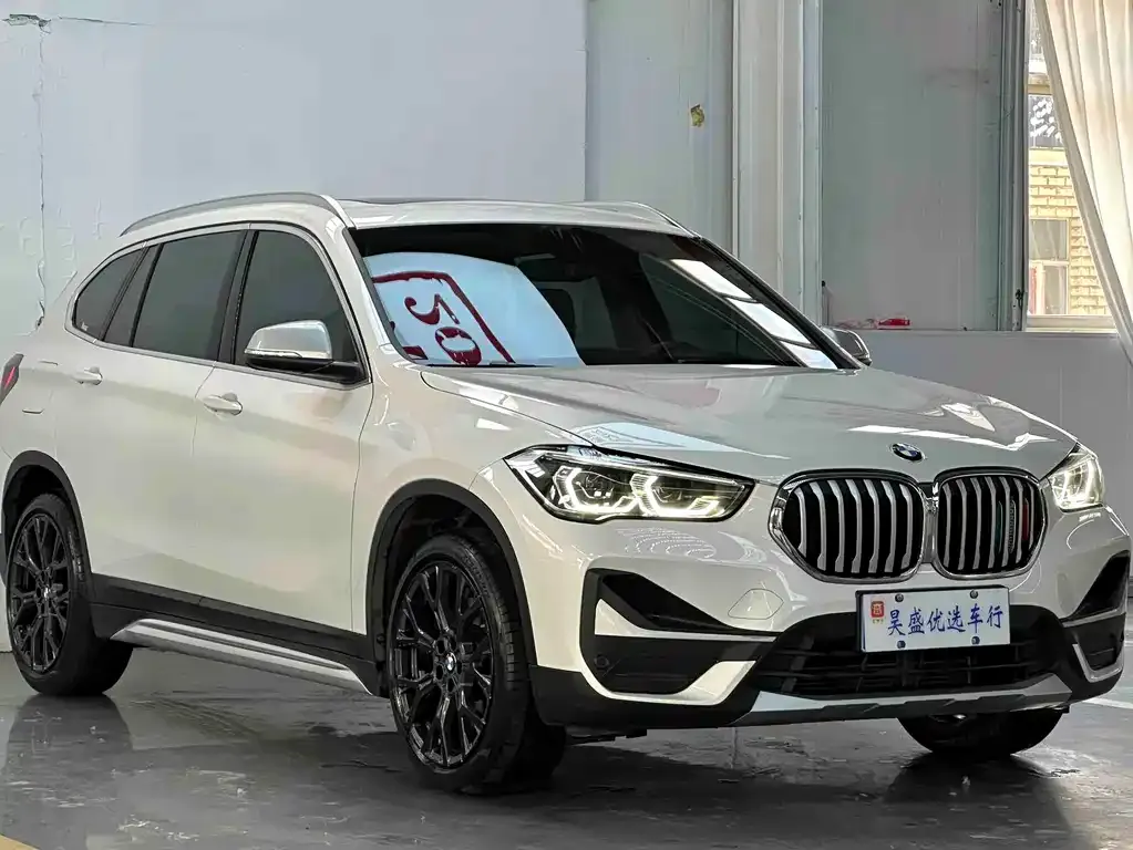 BMW X1 — фото 5