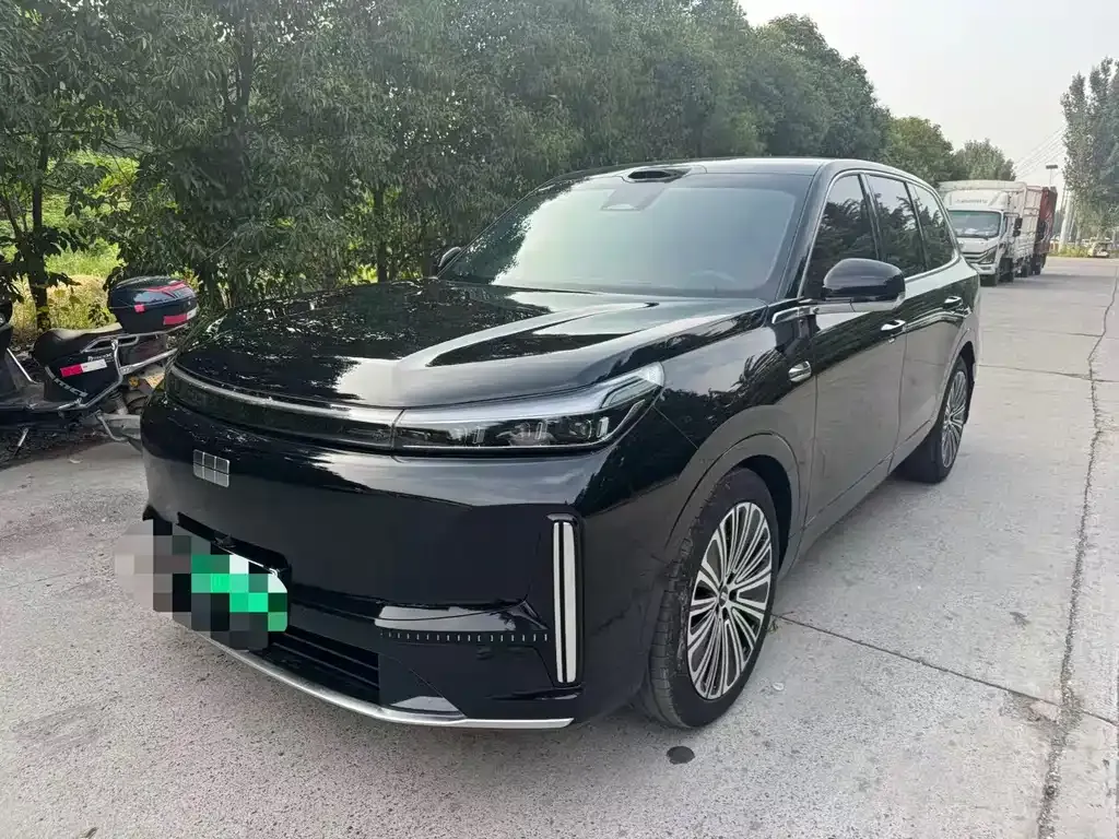 Geely Galaxy M9 — фото 1