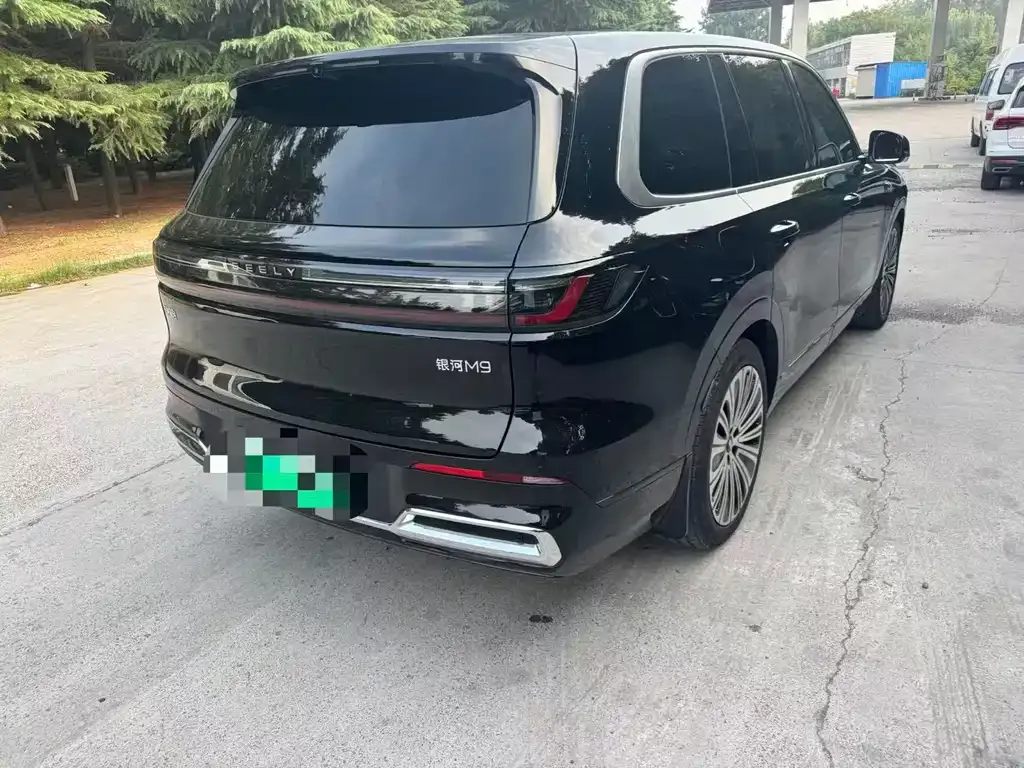 Geely Galaxy M9 — фото 9