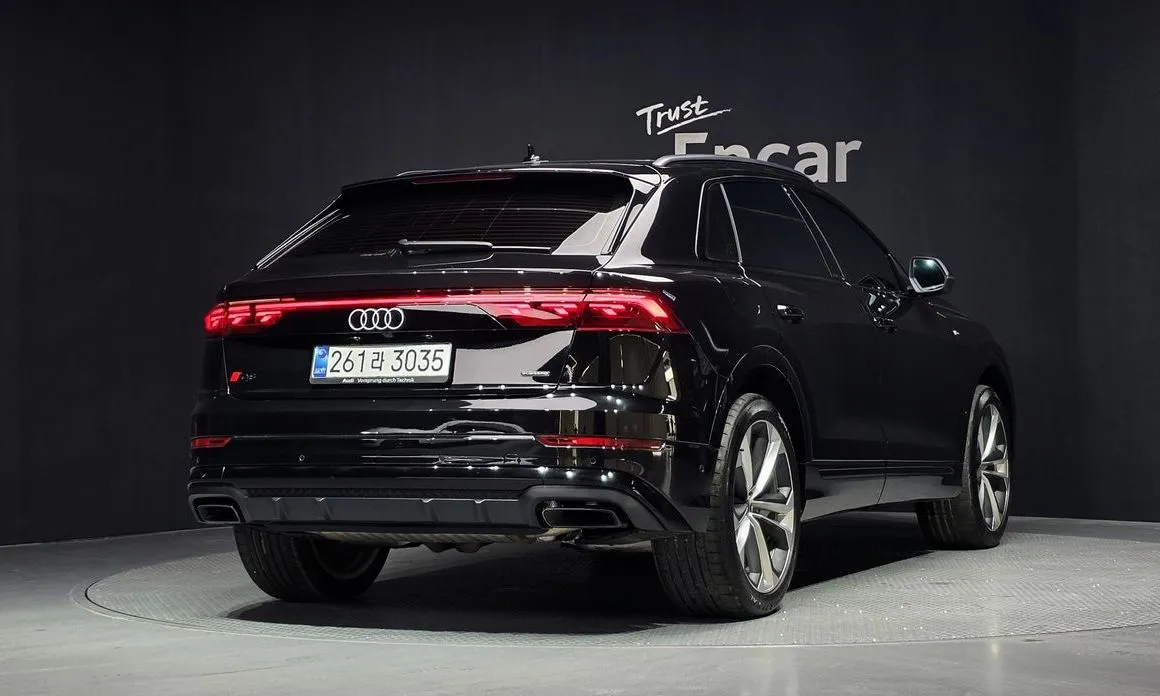 Audi Q8 — фото 3