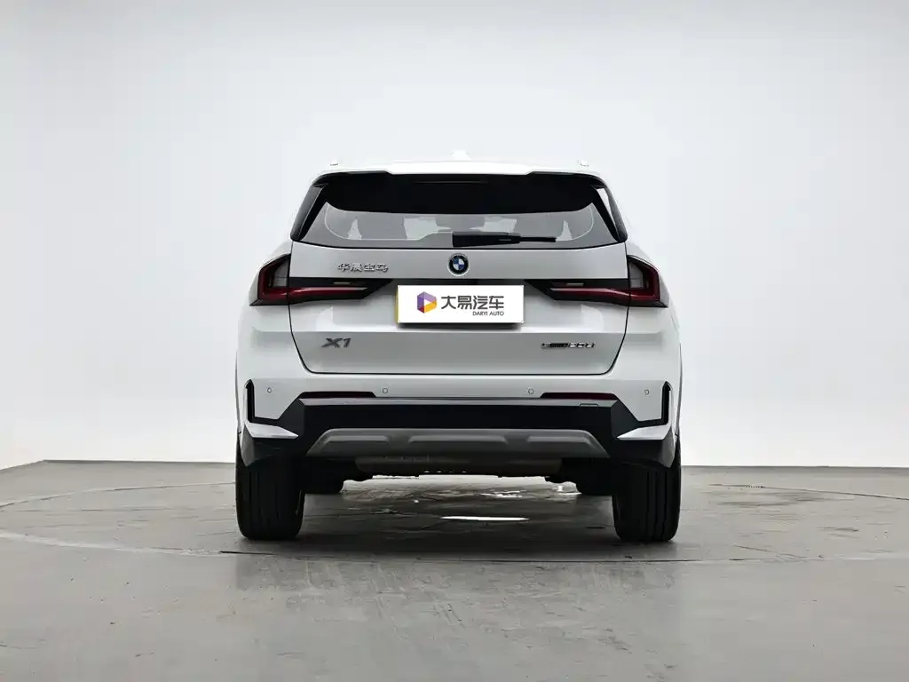 BMW X1 — фото 7