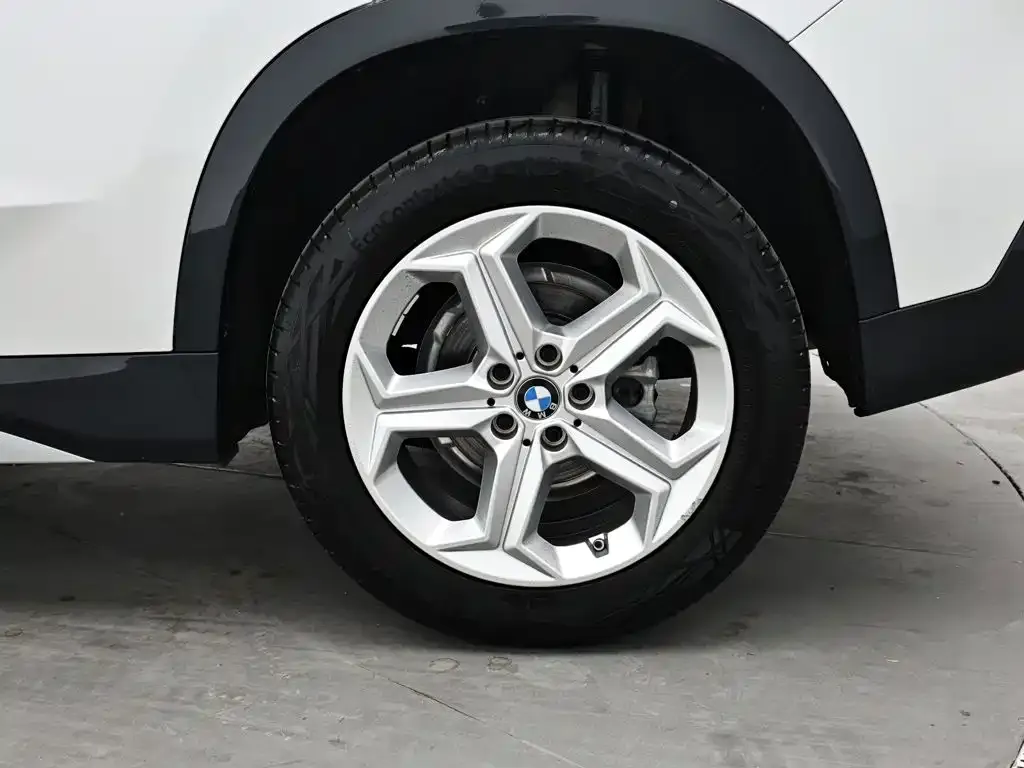 BMW X1 — фото 2
