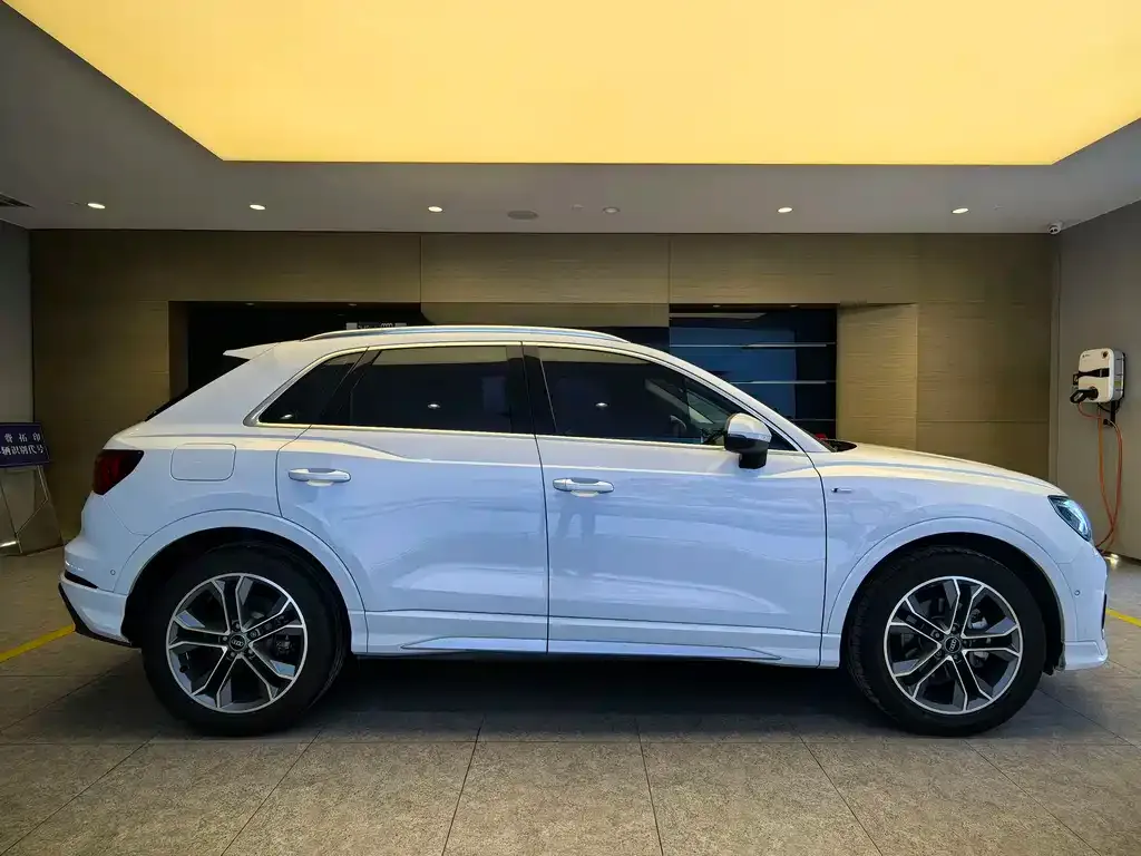 Audi Q3 — фото 5