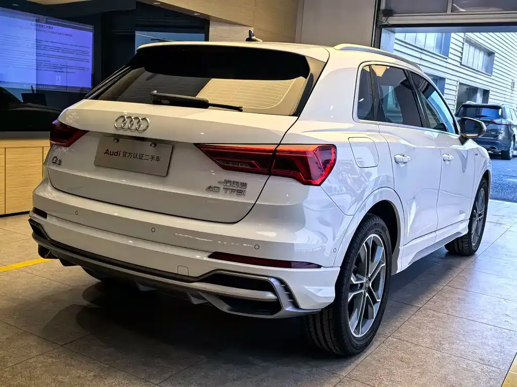 Audi Q3 — фото 7
