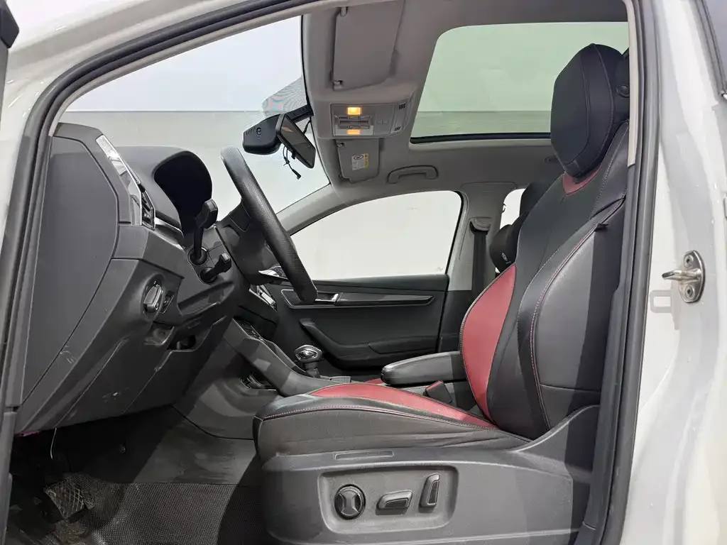Skoda Karoq 2023 из CN, фото 5
