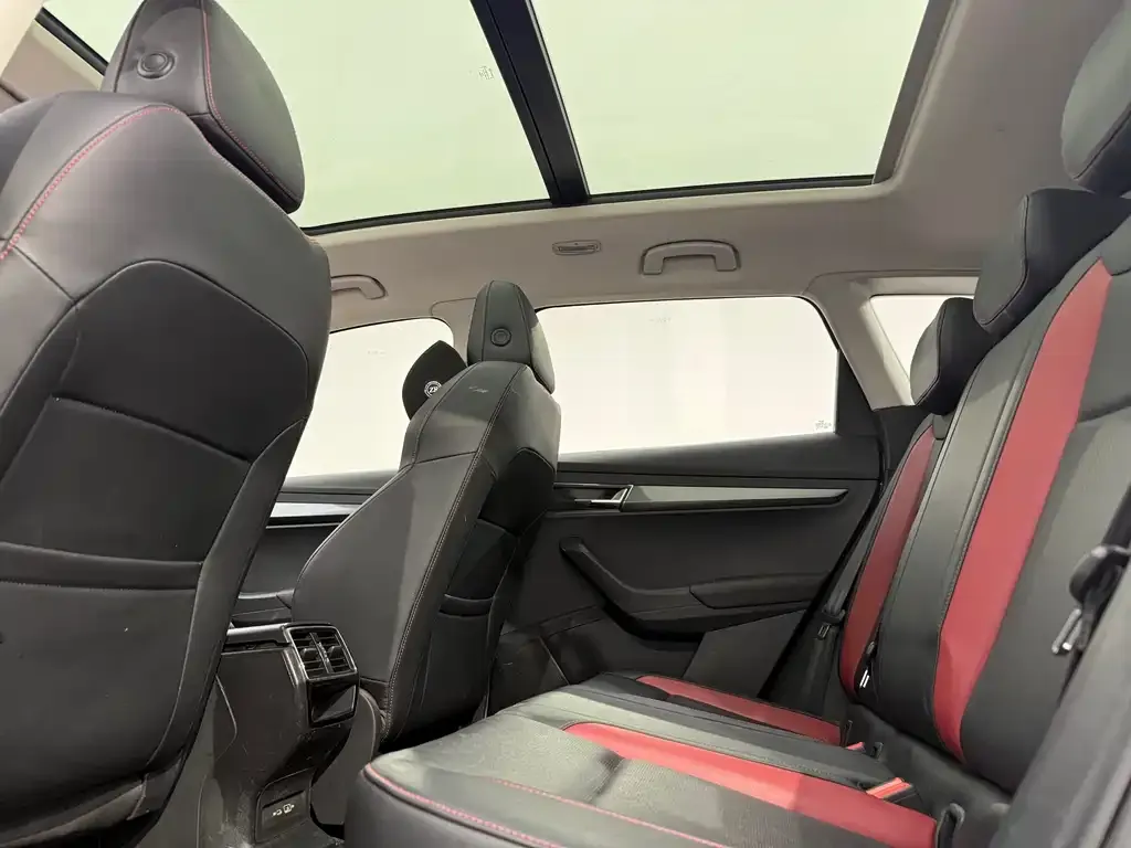 Skoda Karoq 2023 из CN, фото 7