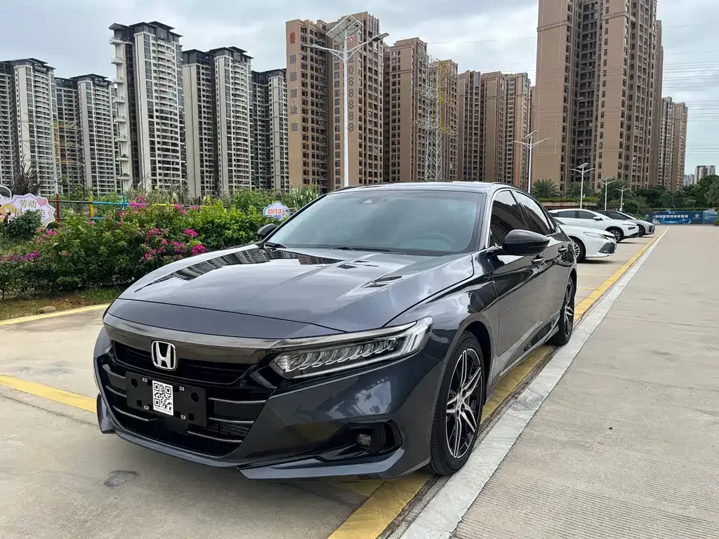 Honda Accord — фото 1