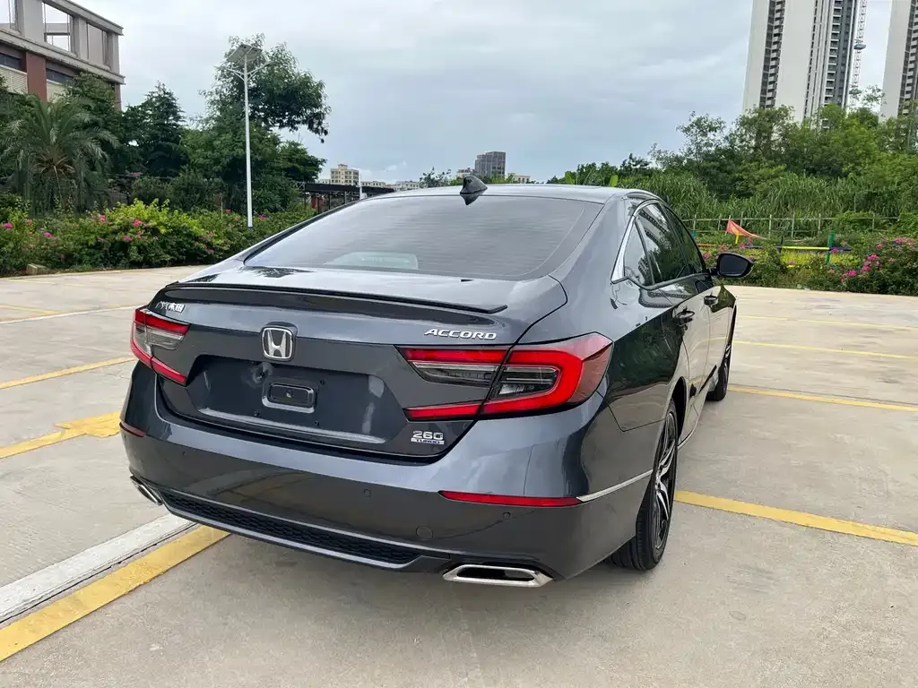 Honda Accord — фото 5