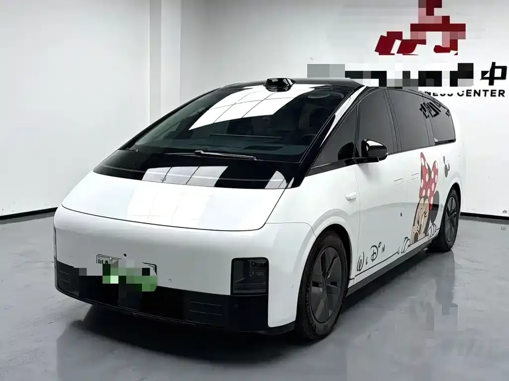 Li Auto MEGA — фото 1