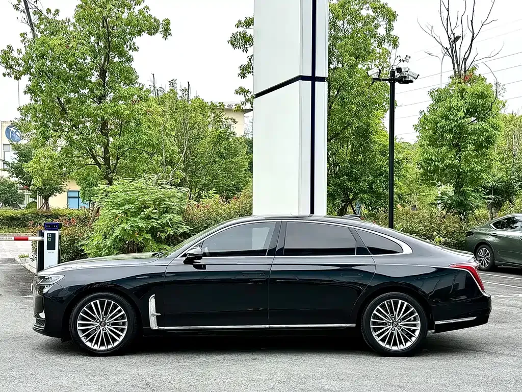 Hongqi H9 — фото 9