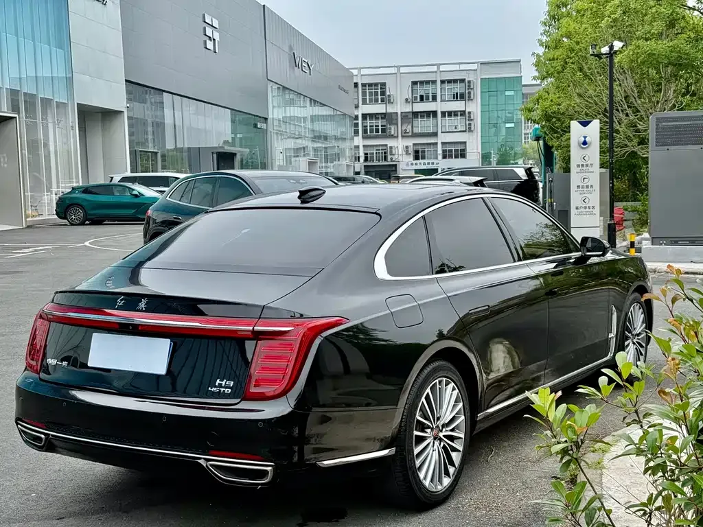 Hongqi H9 — фото 10