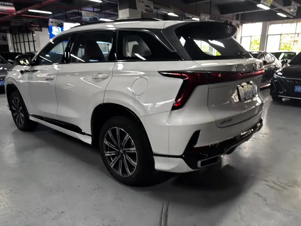 Changan CS75PLUS — фото 10