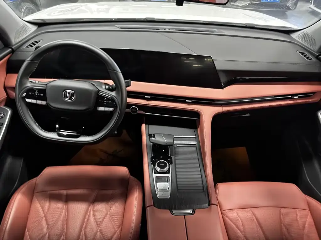 Changan CS75PLUS — фото 2