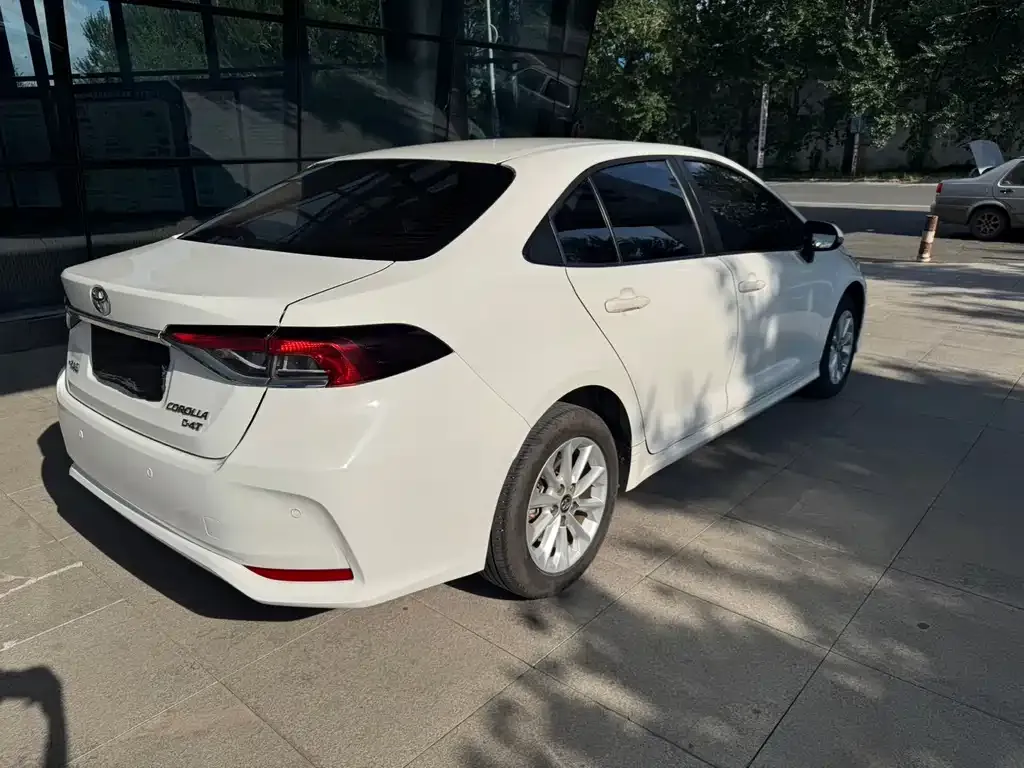 Toyota Corolla — фото 3