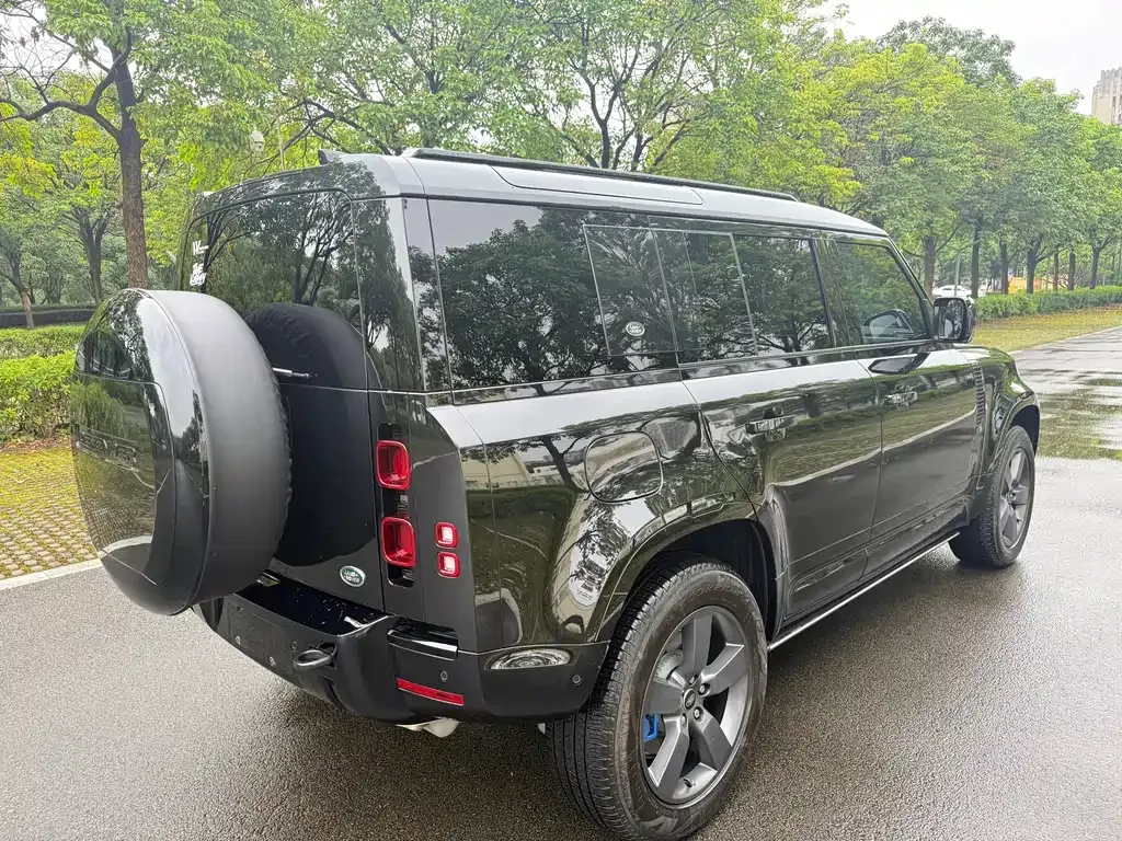 Land Rover Defender — фото 4